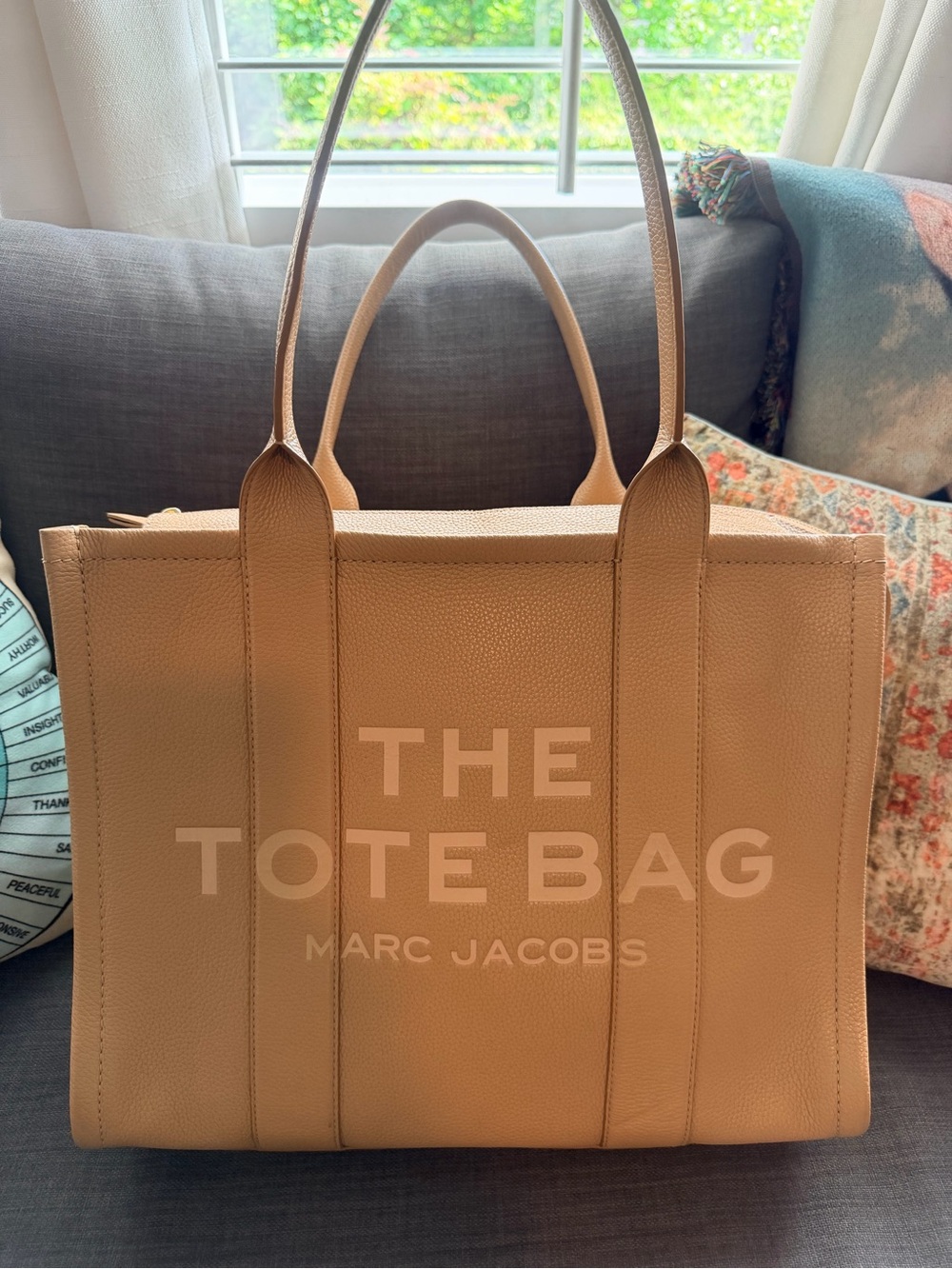 Marc Jacobs Leather Large The Tote Bag - Picture 2 of 10